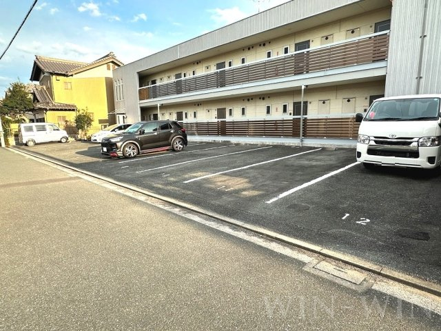 サングレイスの駐車場