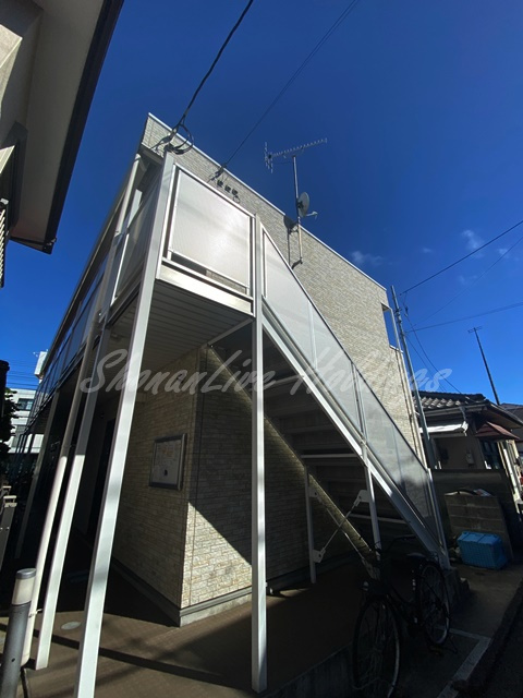藤沢市本鵠沼３丁目のアパートの外観