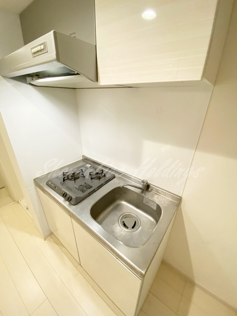 藤沢市本町３丁目のアパートのキッチン