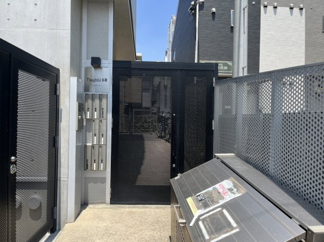 【エントランス】