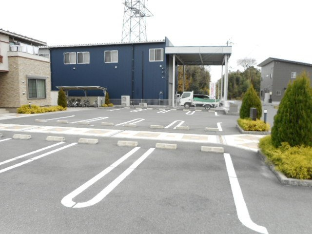 サクラヒルズの駐車場