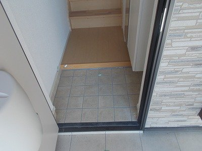 サクラヒルズの玄関