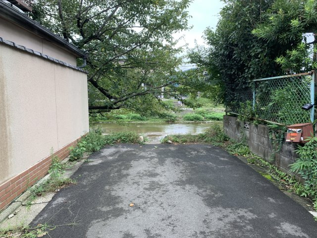 京都市左京区下鴨蓼倉町　中古一戸建の前面道路含む現地写真