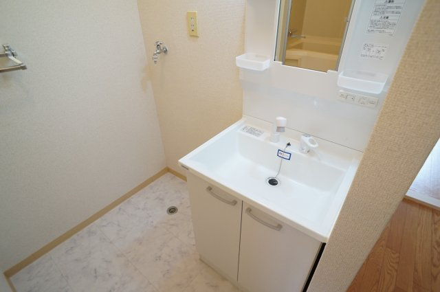 フレグランス仁川の洗面所