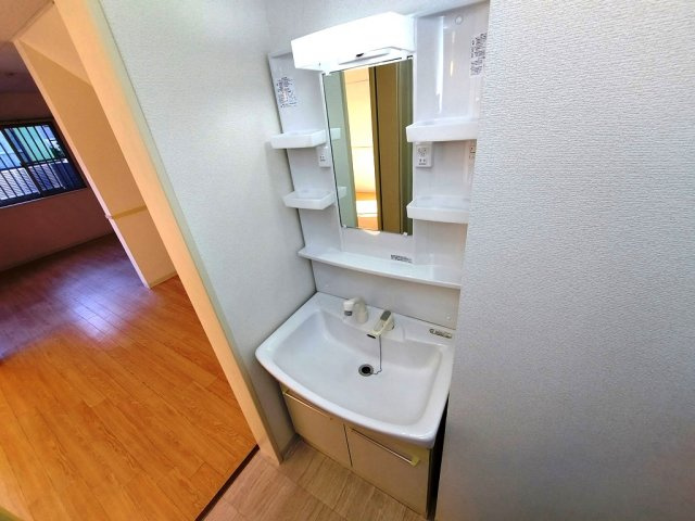 スミカ前畑の独立洗面台|イメージ（同建物内別部屋の写真です）