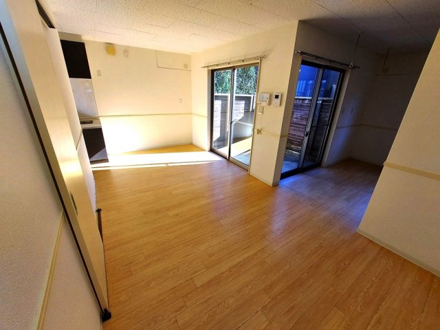 スミカ前畑の居間・リビング|イメージ（同建物内別部屋の写真です）