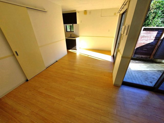 スミカ前畑の居間・リビング|イメージ（同建物内別部屋の写真です）