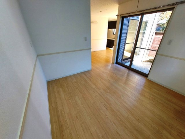 スミカ前畑の居間・リビング|イメージ（同建物内別部屋の写真です）