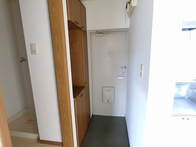 ウイングＡの玄関