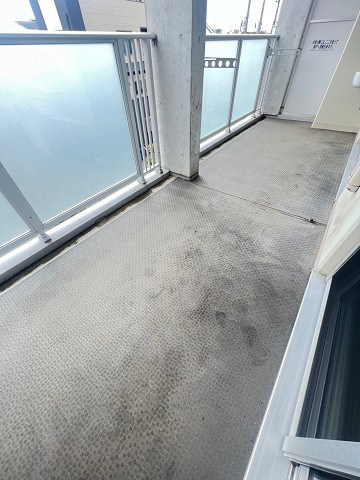 尼崎市大西町３丁目の賃貸マンションのバルコニー