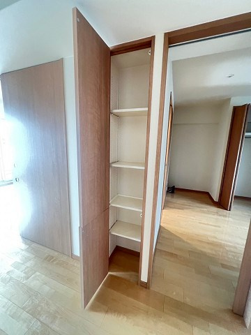 尼崎市大西町３丁目の賃貸マンションの収納