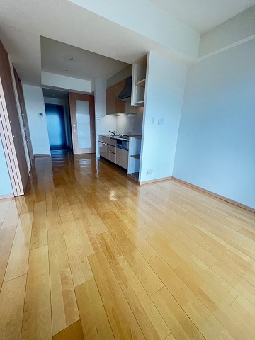 尼崎市大西町３丁目の賃貸マンションの居間・リビング