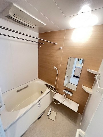 尼崎市大西町３丁目の賃貸マンションの浴室