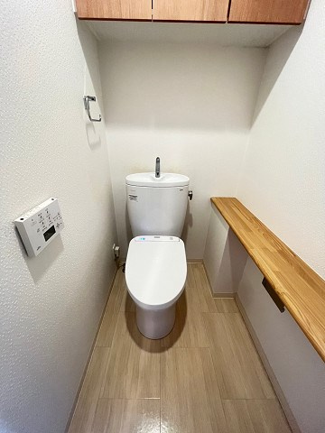 尼崎市大西町３丁目の賃貸マンションのトイレ
