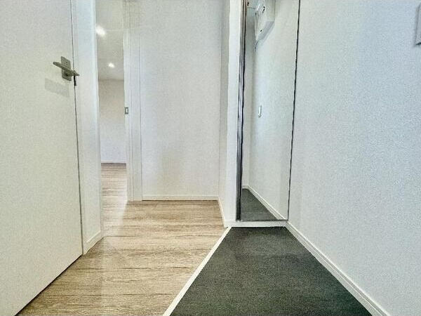 robot　home　鶴里(ロボットホームツルの玄関