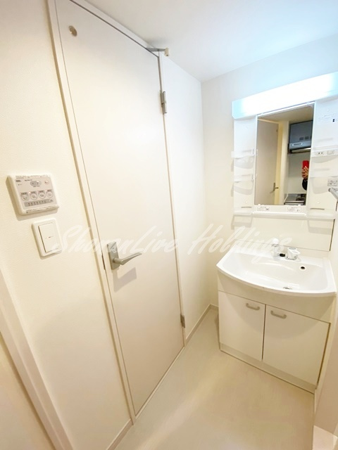 藤沢市善行１丁目の賃貸マンションの洗面所|掃除のしやすい洗髪洗面台です♪