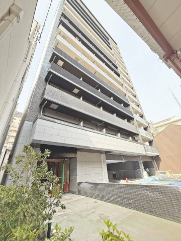 プレサンス名古屋ルーカス の外観