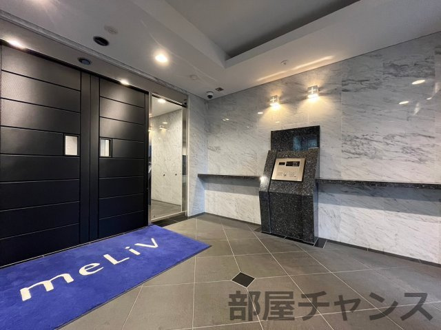 meLiV鶴舞のエントランス