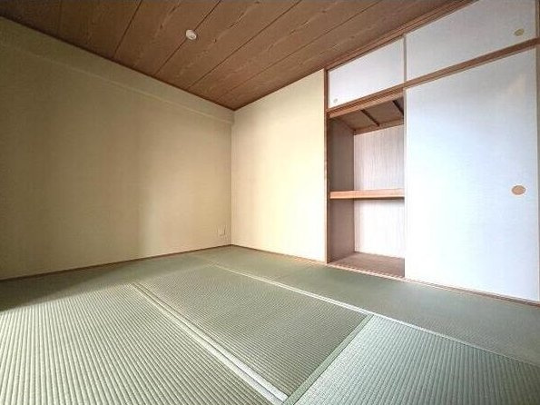 アルファステイツ西明石駅前の和室