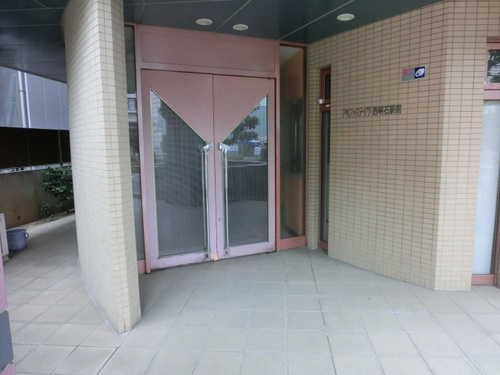 アルファステイツ西明石駅前のエントランス