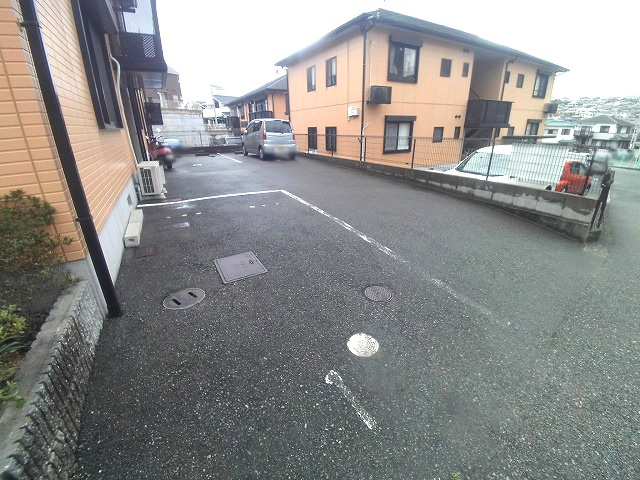 グリーンヒル朝霧Ⅱの駐車場
