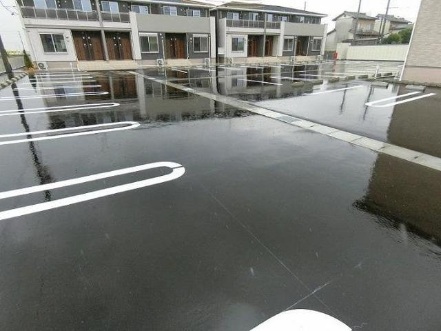 ボンダイⅠの駐車場