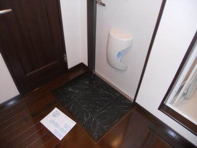 PRIME COURT 二条城南（プライムコート二条城南）の内装|玄関