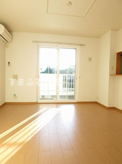【居間・リビング】 | サンリット　タウンD　西尾市平坂町