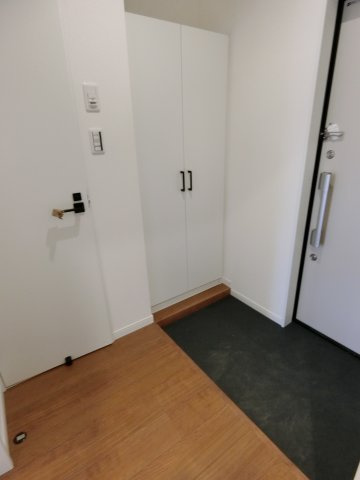 【玄関】 | メゾンシュシュ大宮