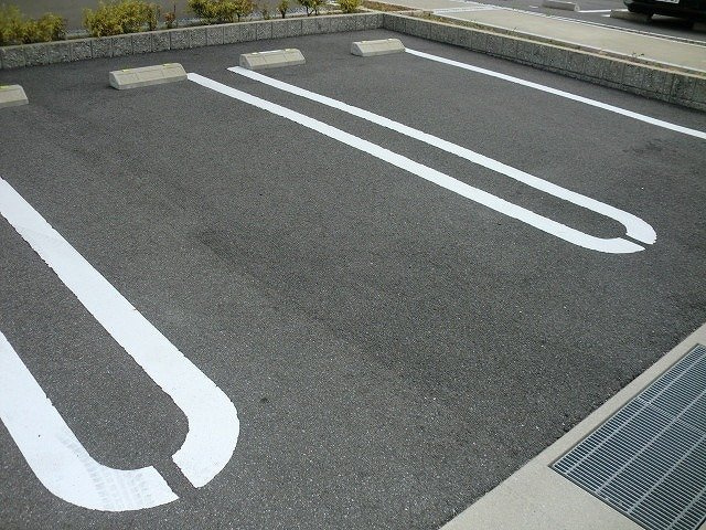 ベルカーナ竹の駐車場