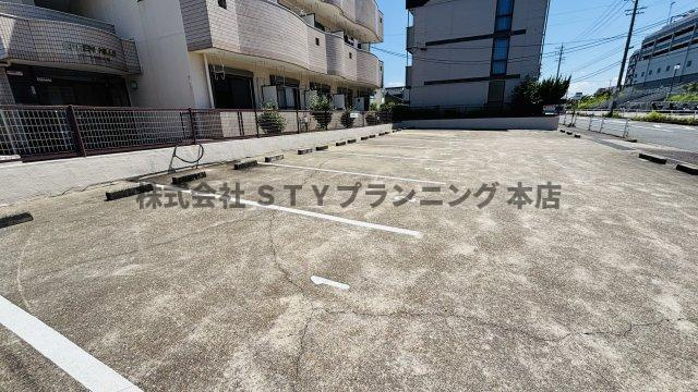 仲介手数料0円！グリーンヒルズ山田15の駐車場