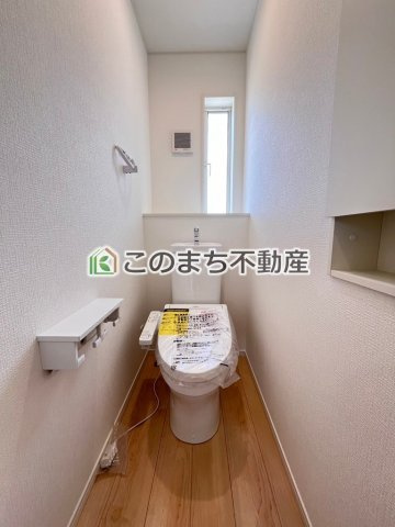CRADLEGARDEN那須塩原市豊浦南町のトイレ|同社施工物件の写真です。※建具やフローリング、その他仕様が違う場合がございます。