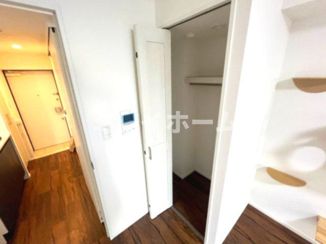 INUNEKO HILLS 六郷土手の収納|同建物内別のお部屋の参考写真になります。
