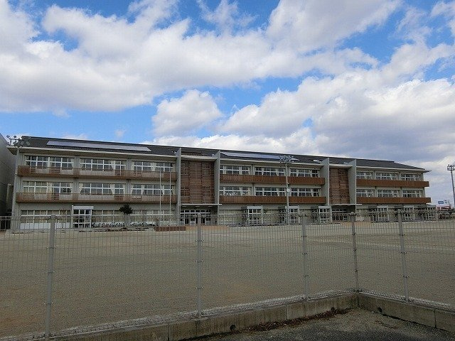メゾン・ド・ロワールＢの周辺|八幡小学校まで1300m