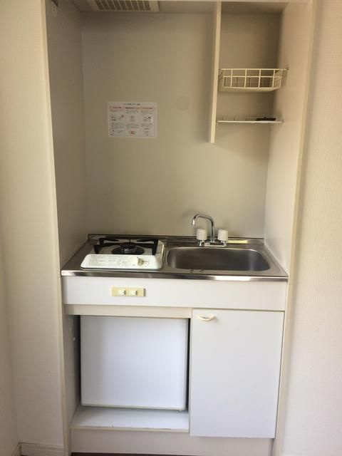 いづみハイツ市ヶ谷のキッチン