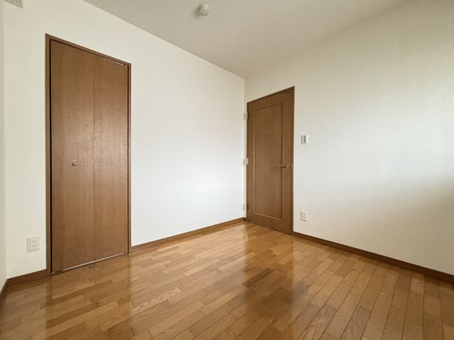 【洋室】 | パティオス13番街