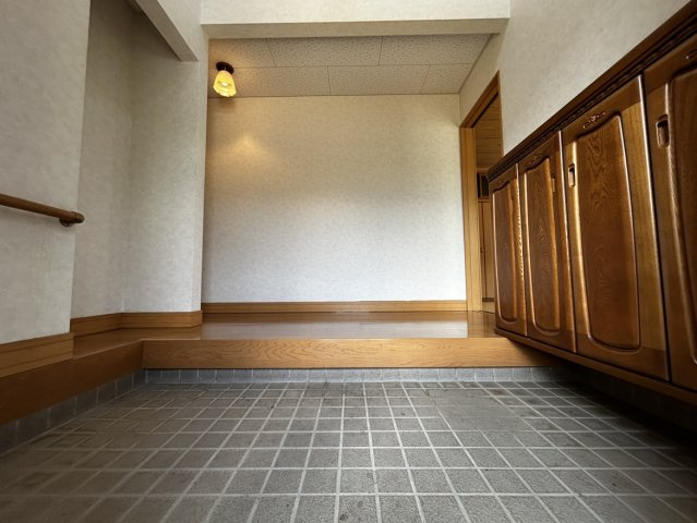 中村3丁目　中古戸建の玄関|【玄関】広々とした玄関です♪