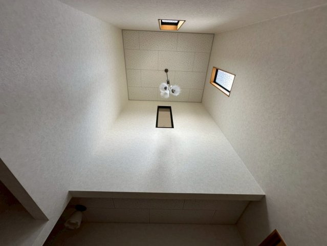 中村3丁目　中古戸建の内装|【内装】玄関上に吹抜けがあります♪