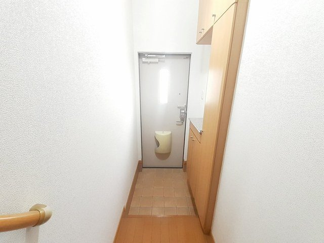 ロジュマンＥの玄関