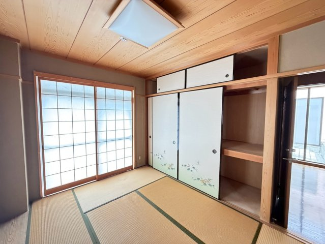 菱屋西２丁目最上階３階ワンフロアの和室