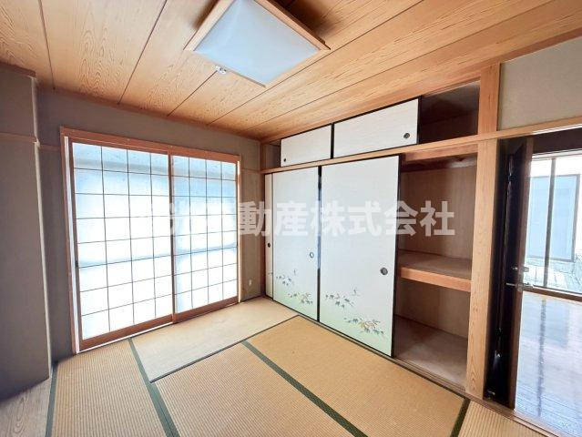 菱屋西２丁目最上階３階ワンフロアの和室