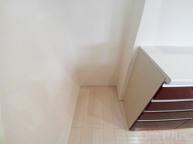 プラスワン芦屋のその他|冷蔵庫置場