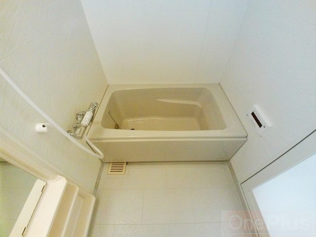 プラスワン芦屋の浴室