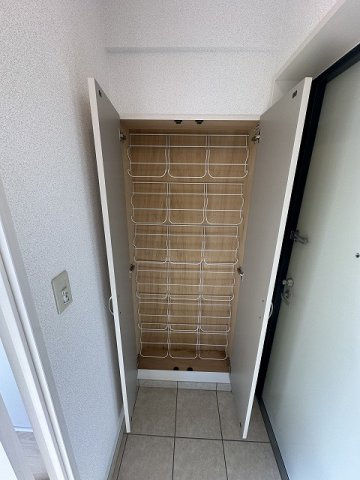 【玄関】 | レスペランス | ※参考写真※シューズボックス付きで玄関すっきり片付きます！お客様もスムーズにお出迎えできますね♪