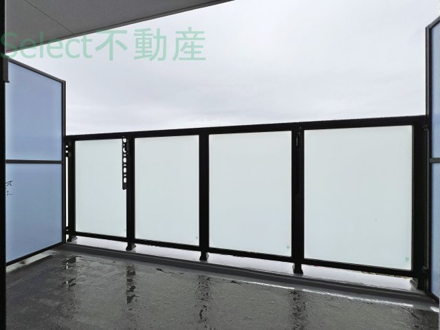 CREST TAPP新栄のバルコニー