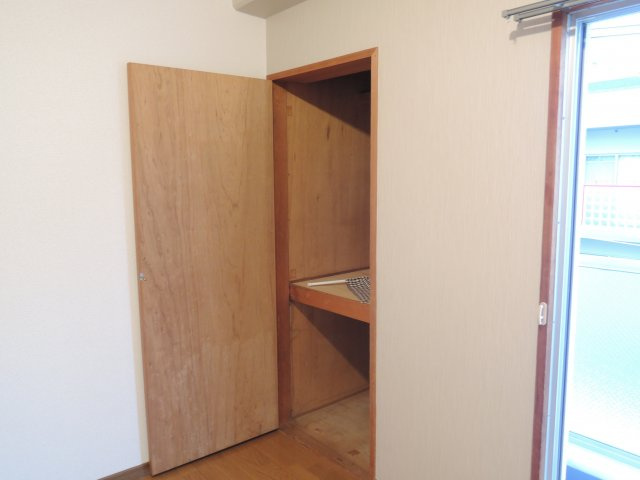 二宮マンションの収納