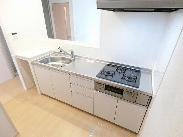 アルバーノ本今のキッチン