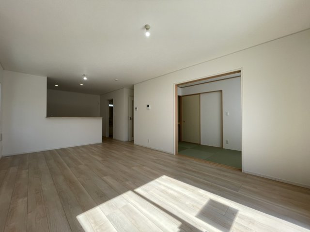 【居間・リビング】 | 富士市五貫島　中古戸建 | 新築時の様子♪