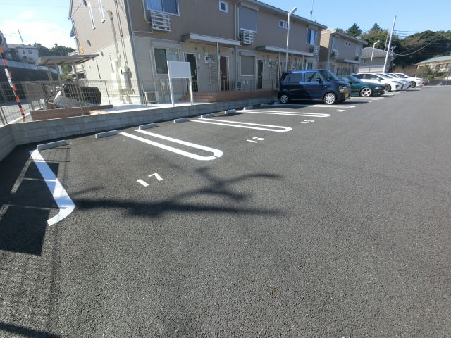 【駐車場】