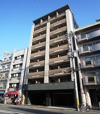 スワンズ京都二条城北の外観